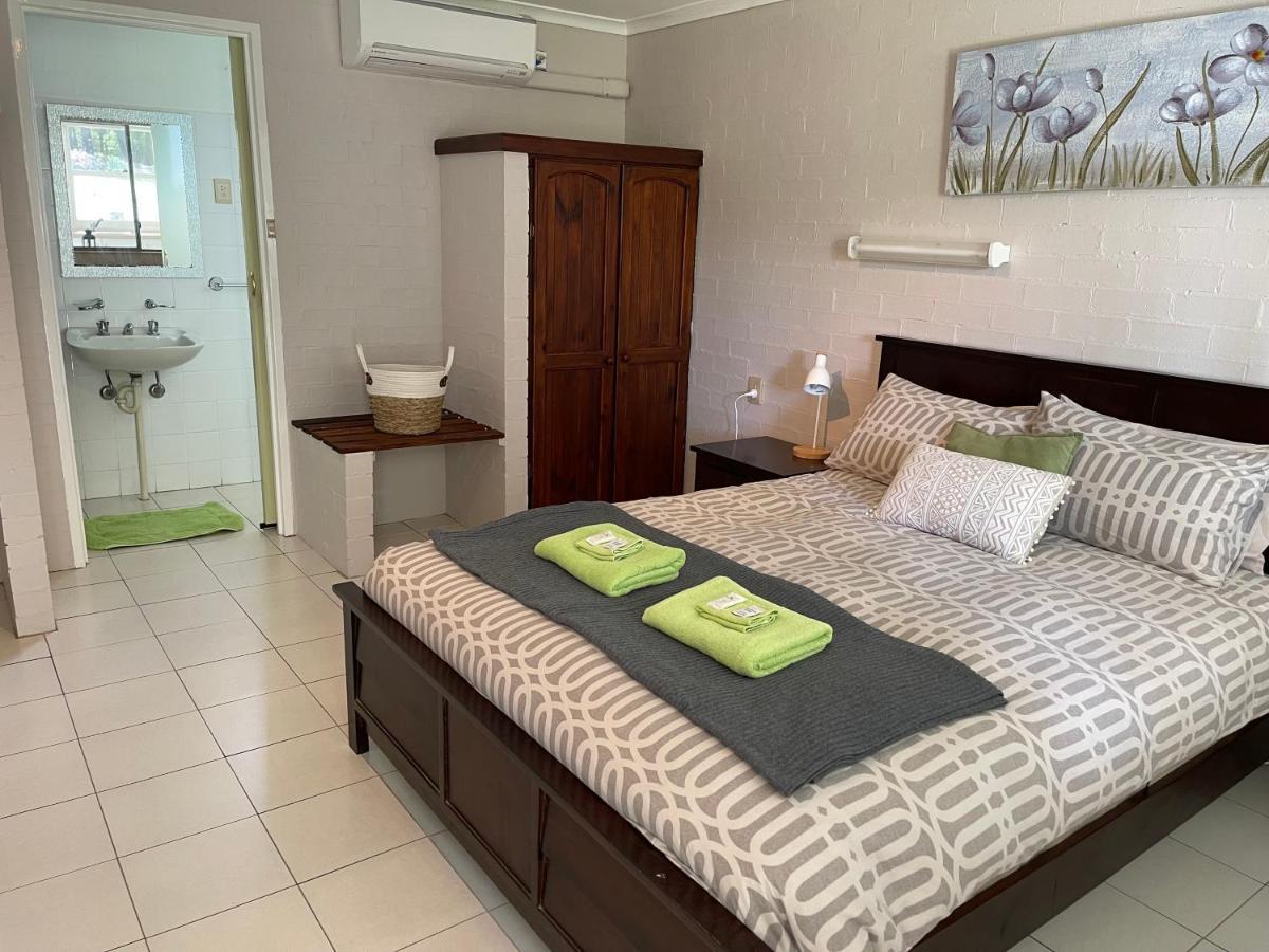 Motel Sinclairs Country Retreat Conjola Esterno foto